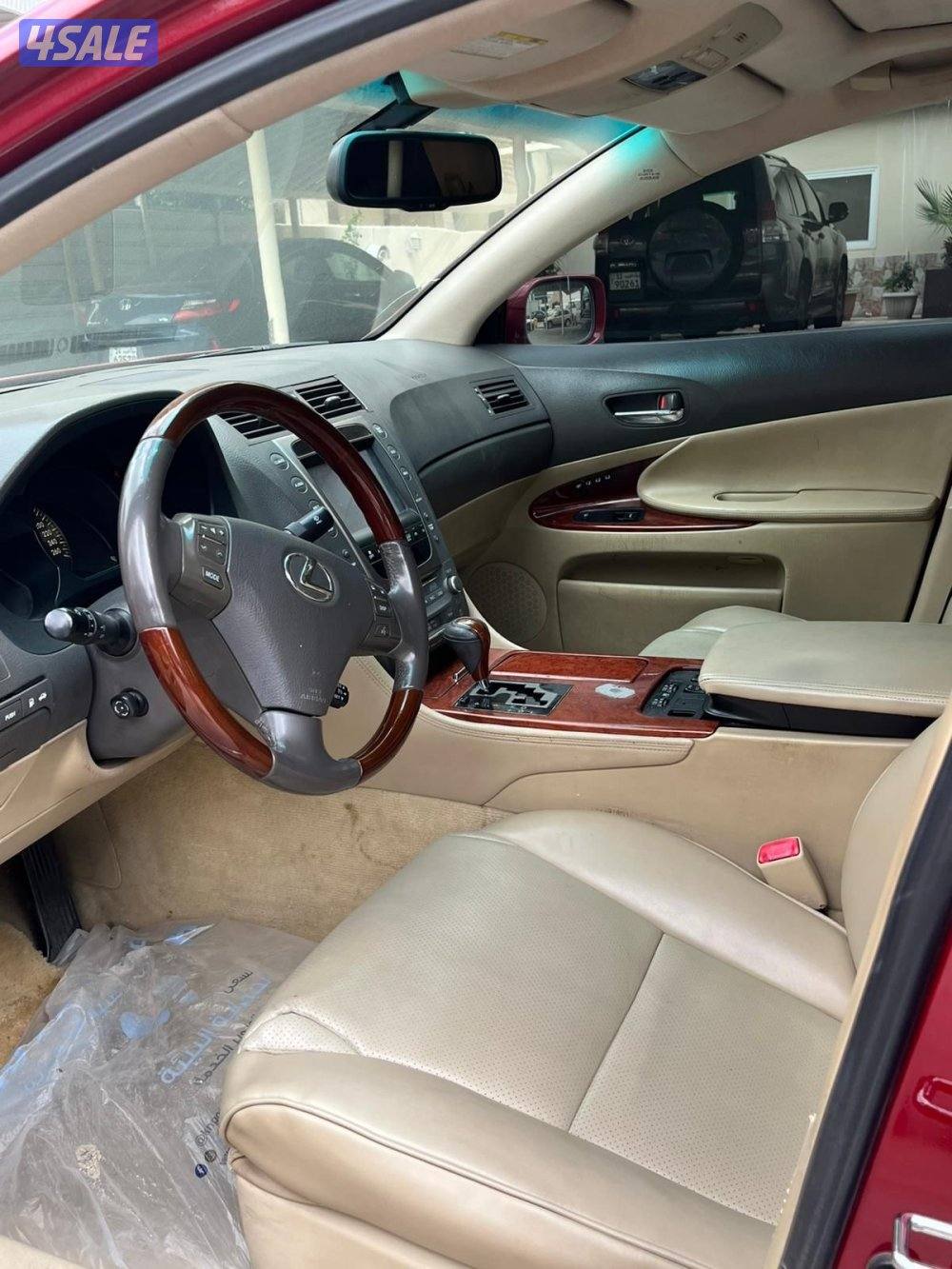 للبيع لكزز موديل 2007  سياره نضيفه جداً مكيف ولا تحتاج لاي مصاريف نهائي4