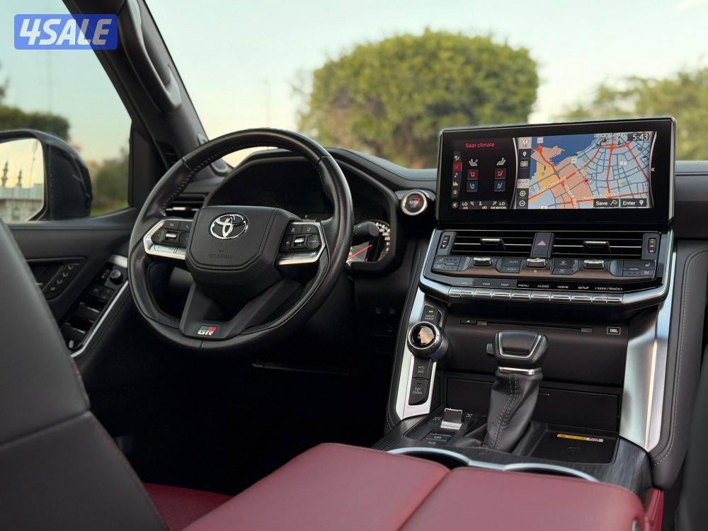 للبيع . لاندكروزر . GR  . م 202310