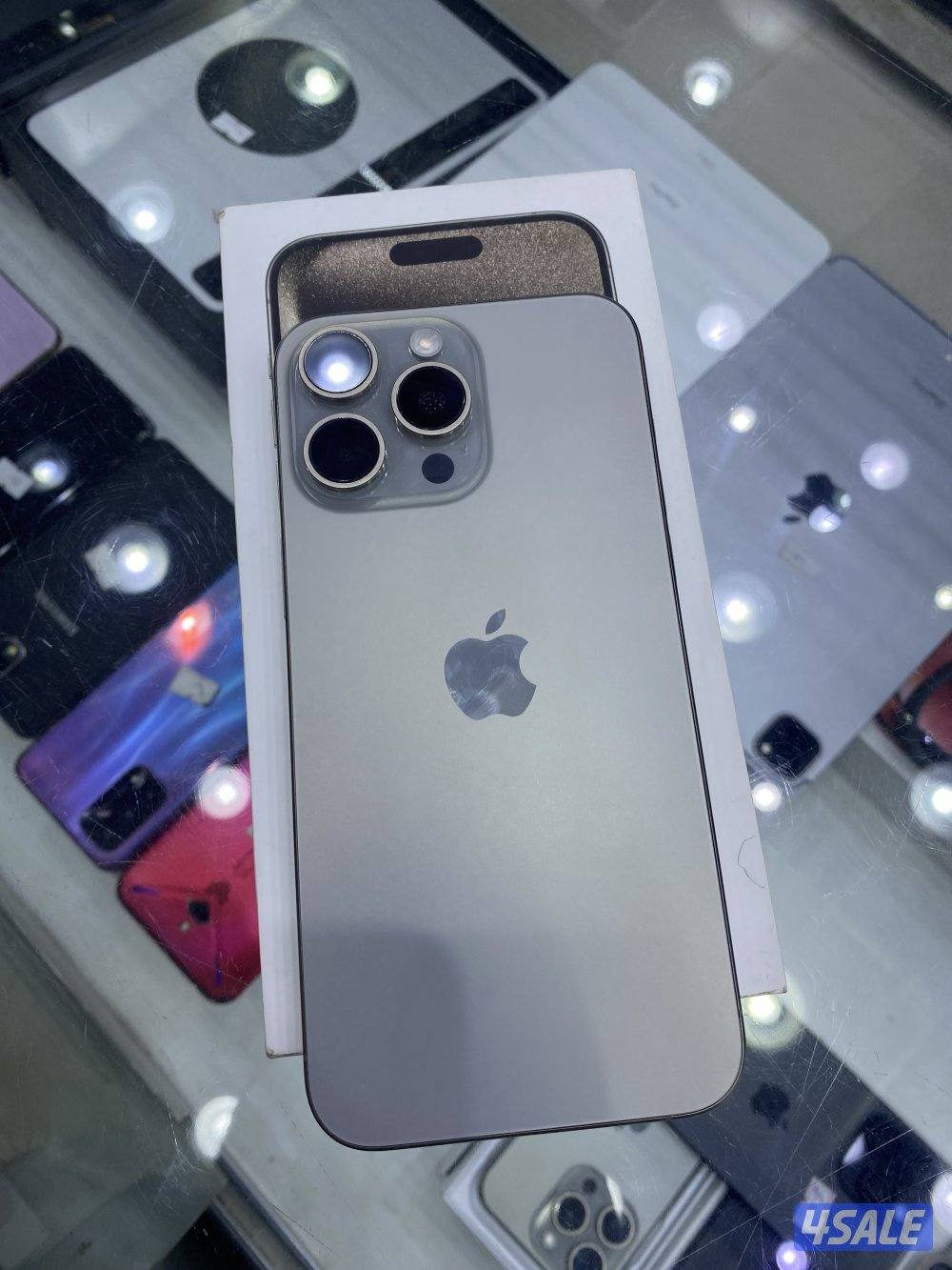 اجهزه معفيه جمارك ( 15 برو ماكس 256 تيتانيوم بطاريه 80 مع كارتون1