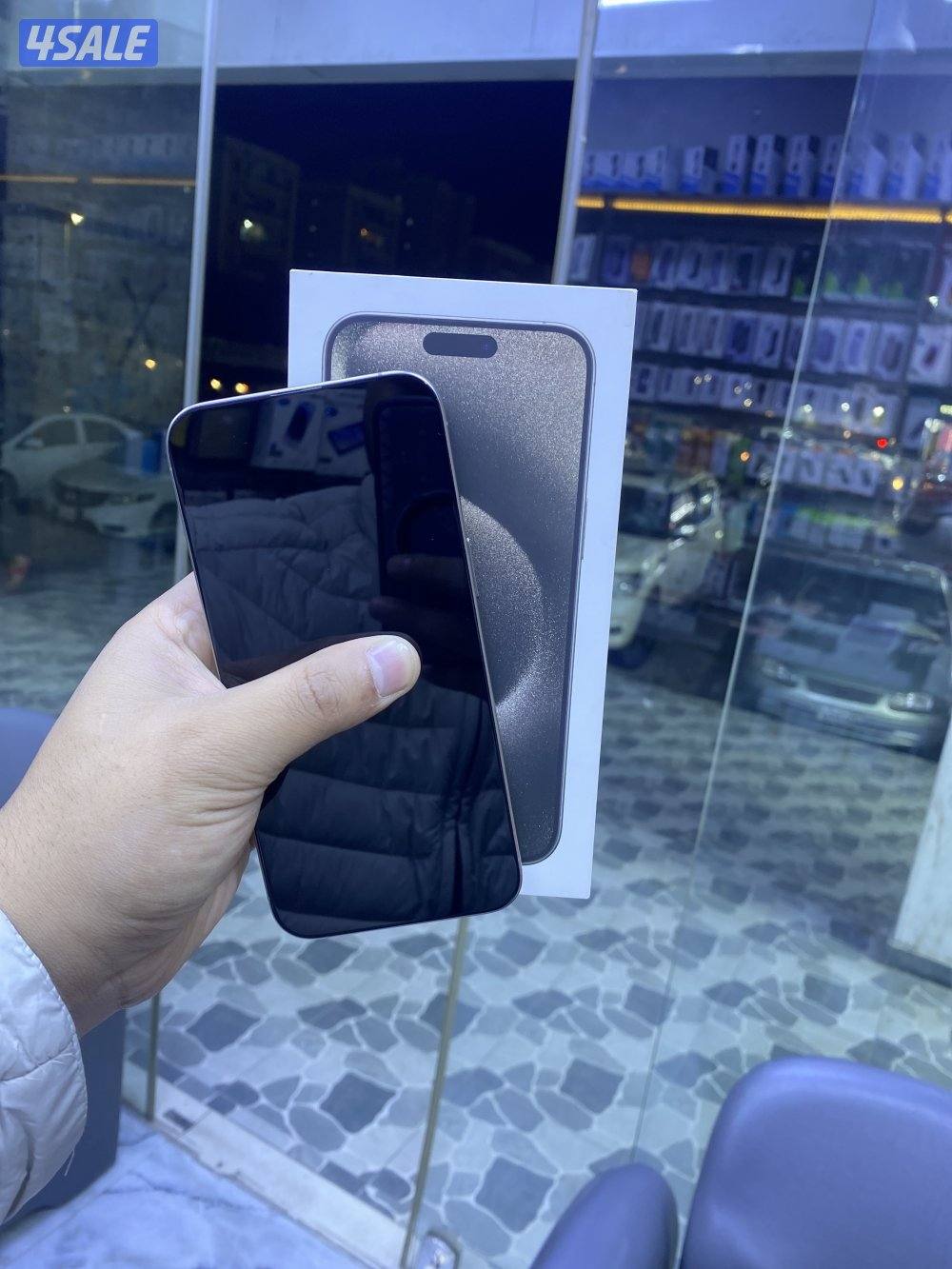 اجهزه معفيه جمارك ( 15 برو ماكس 256 تيتانيوم بطاريه 80 مع كارتون2