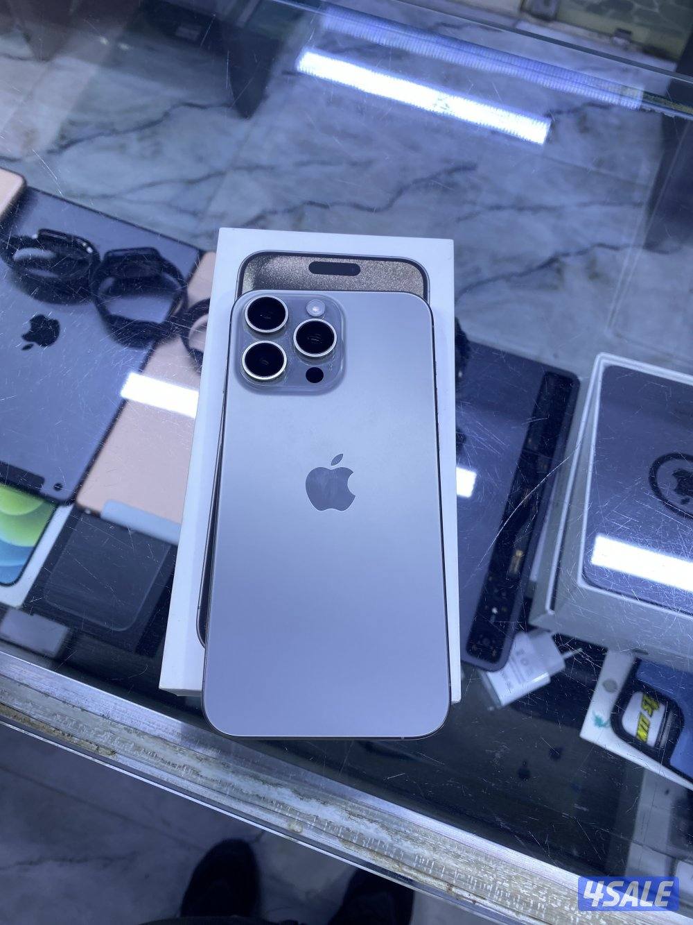 اجهزه معفيه جمارك ( 15 برو ماكس 256 تيتانيوم بطاريه 80 مع كارتون7