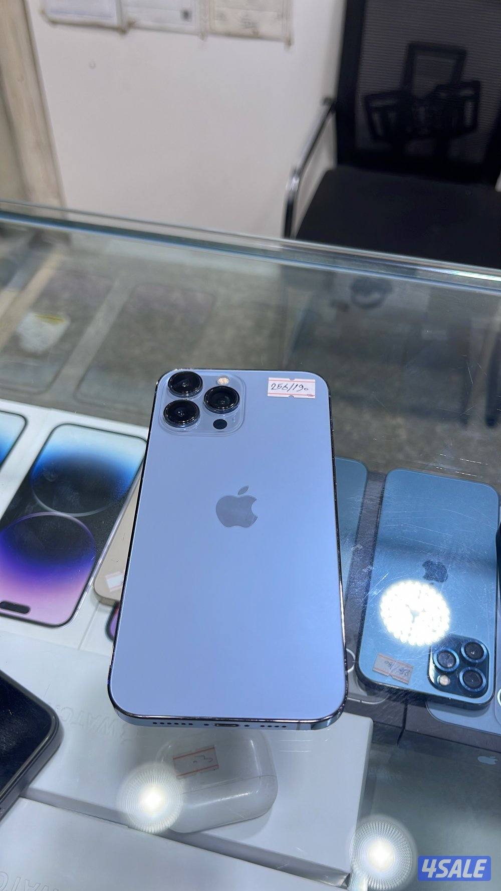 اجهزه معفيه جمارك ( 15 برو ماكس 256 تيتانيوم بطاريه 80 مع كارتون8