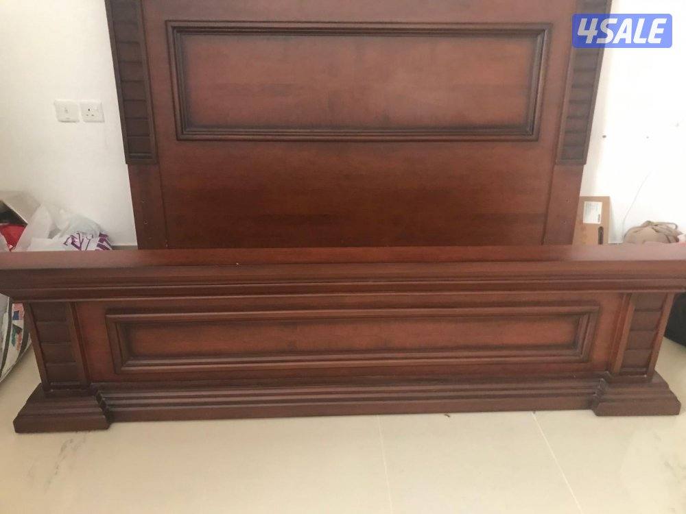 للبيع سرير + تسريحه2