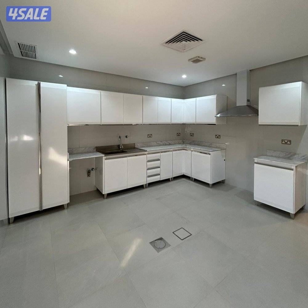 دور كامل سكني للإيجار في غرب مشرف6