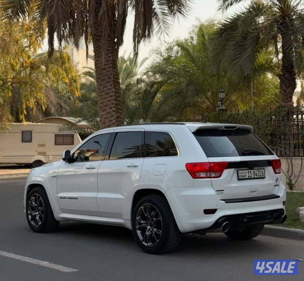للبيع جراند شيروكي SRT موديل 2013 صبغ وكاله بالكامل1