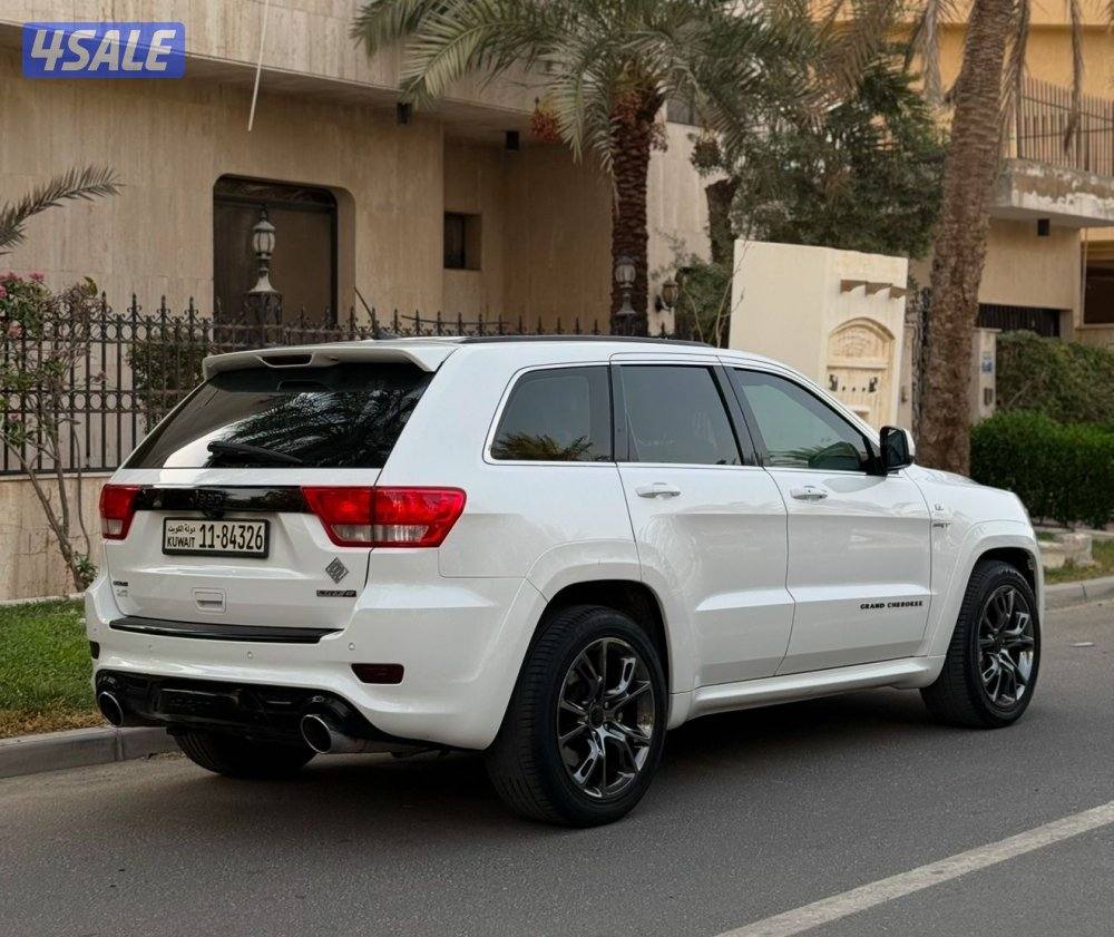 للبيع جراند شيروكي SRT موديل 2013 صبغ وكاله بالكامل9