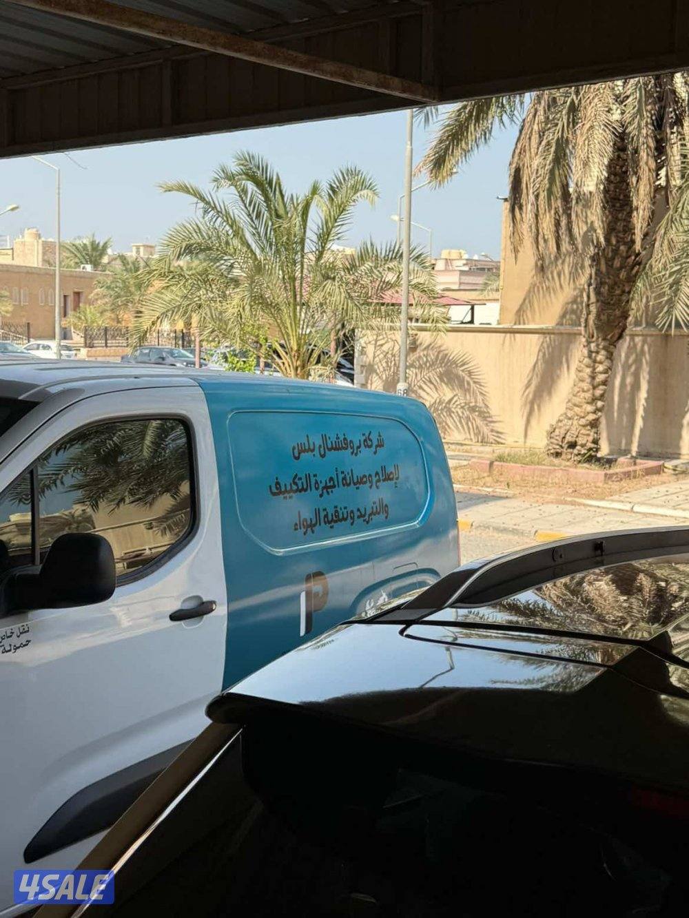 فني هندي تصليح التكييف المركزي والوحدات بكفالة4