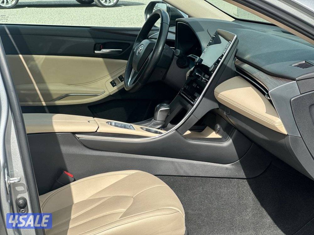 للبيع تويوتا افالون ماشي ١١٠ الف كيلو سيرفس وكالة4