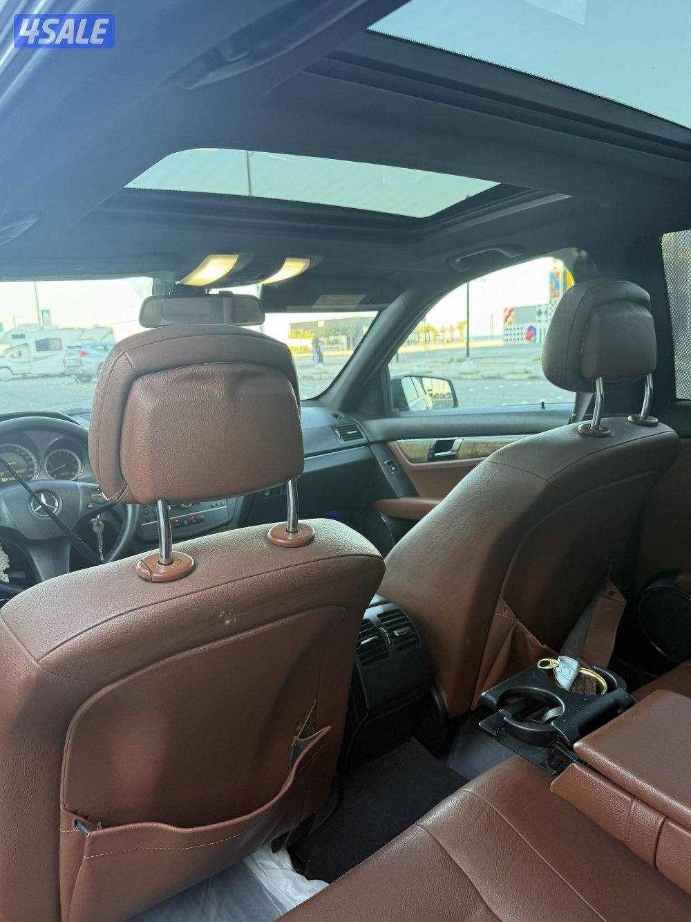 سياره نضيفه مافيها شي واستعمال يومي  مكينه٤ سلندر تيربو الصامل ما اقصر4