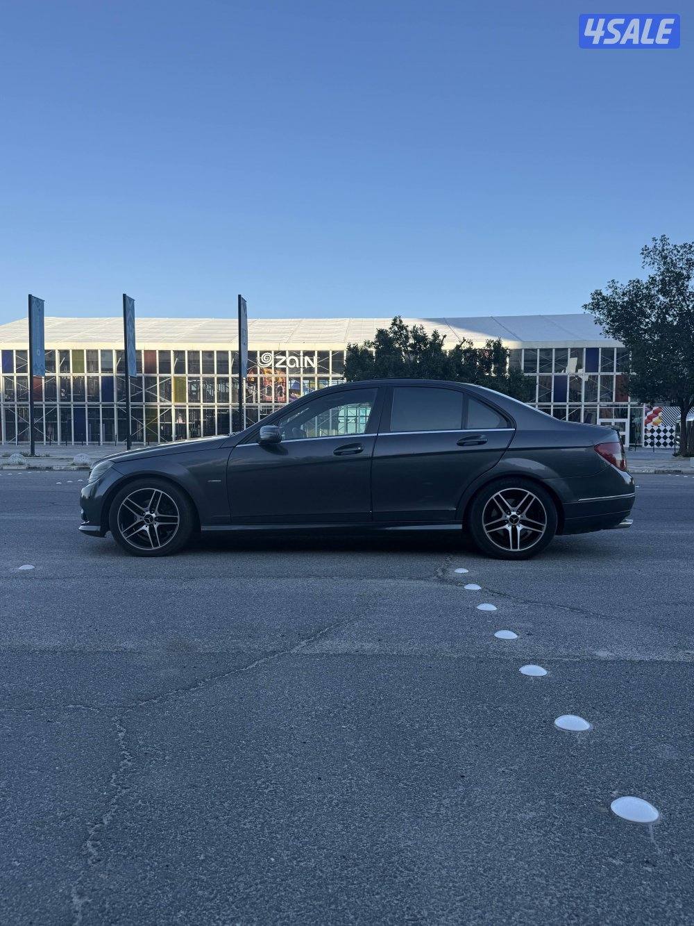 سياره نضيفه مافيها شي واستعمال يومي  مكينه٤ سلندر تيربو الصامل ما اقصر8