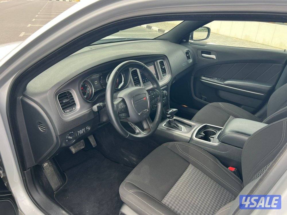 للبيع دوج تشارجر 20233