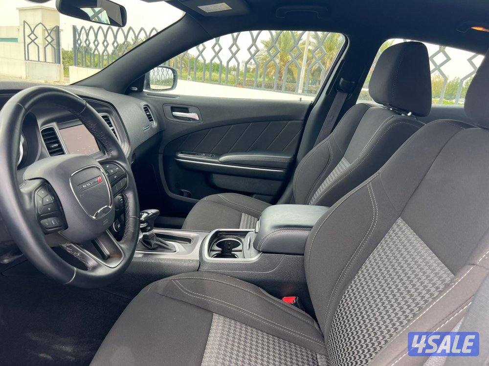 للبيع دوج تشارجر 20235