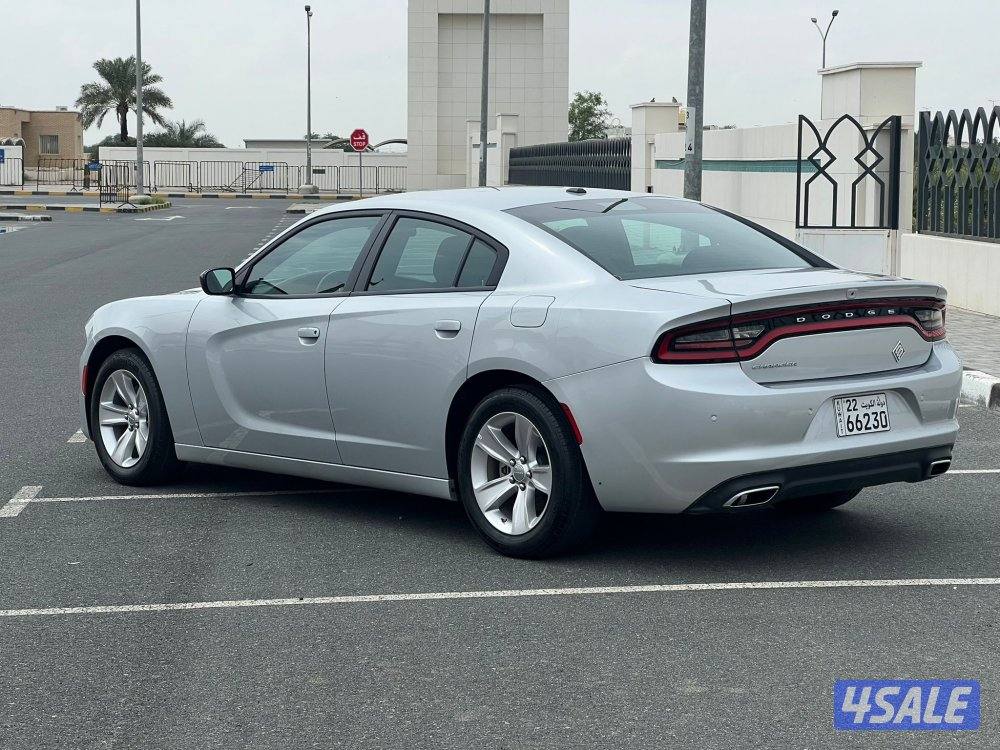 للبيع دوج تشارجر 20232