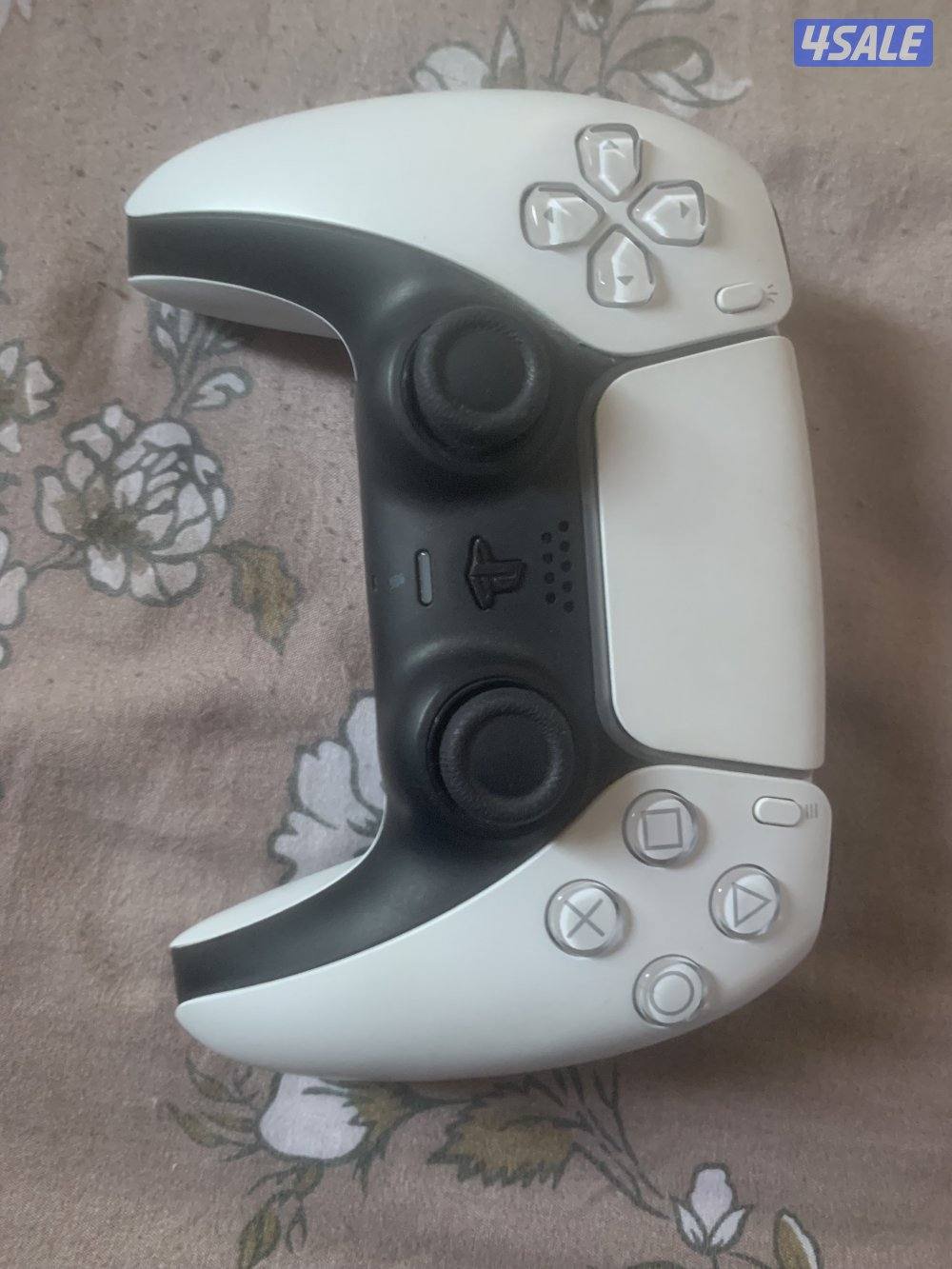 يده سوني ٥ نظيفه استعمال خفيف1