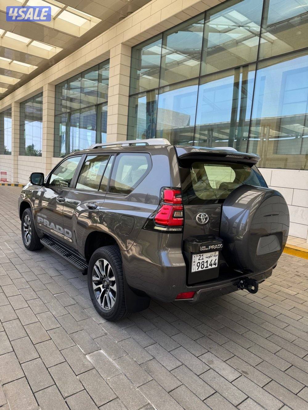 برادو TXL الساير. صبغ الوكاله  عداد (18) الف كم3