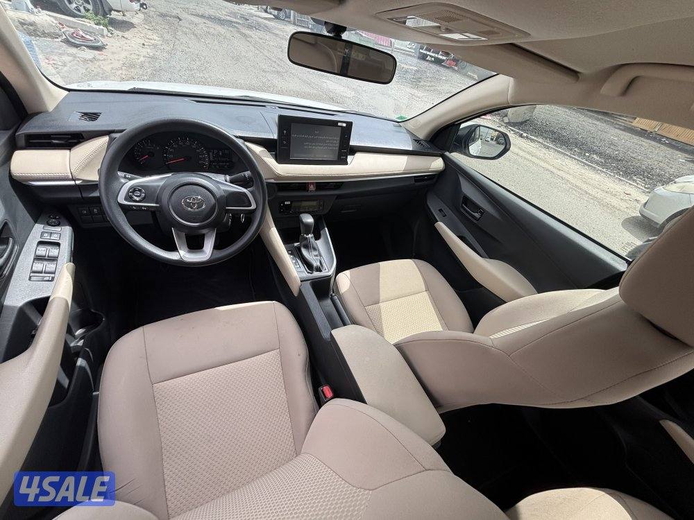 للبيع تويوتا يارس 20242