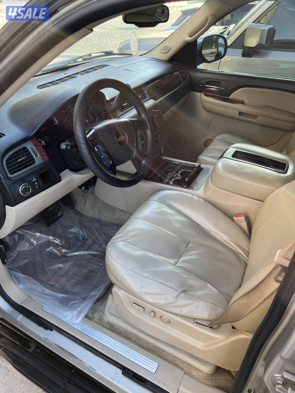 تاهو موديل 2008 LTZ بدون دبل كراسي خلفية غير مفصولة7