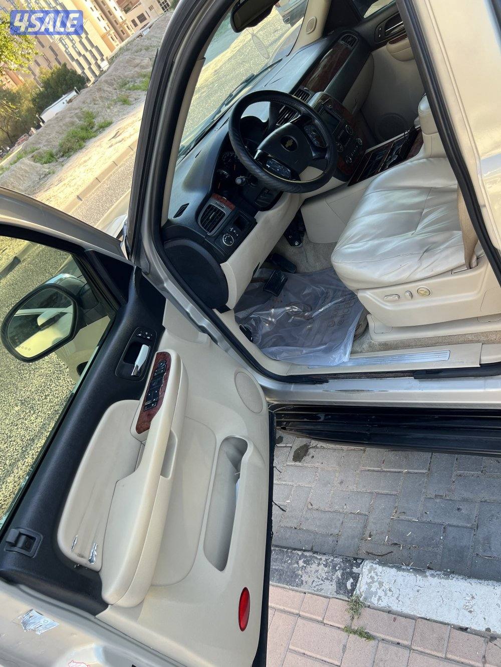 تاهو موديل 2008 LTZ بدون دبل كراسي خلفية غير مفصولة8