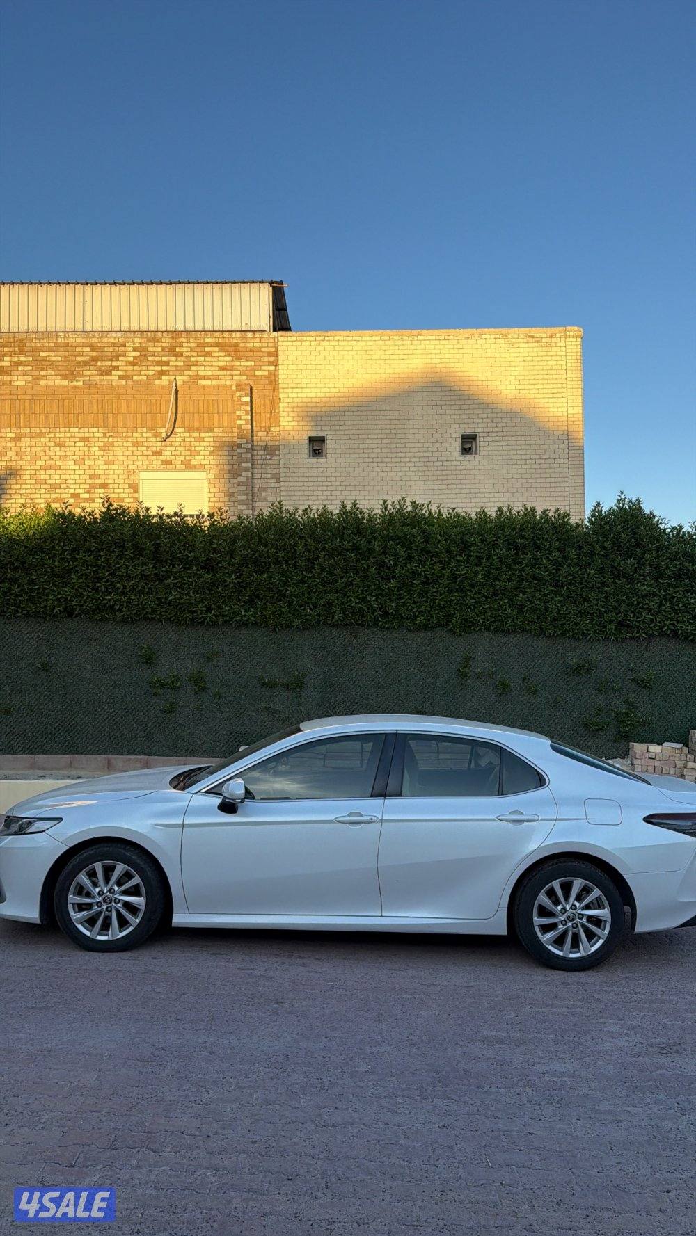 للبيع كامري el شرط الفحص ب الكامل عداد ١٠٠ الف1