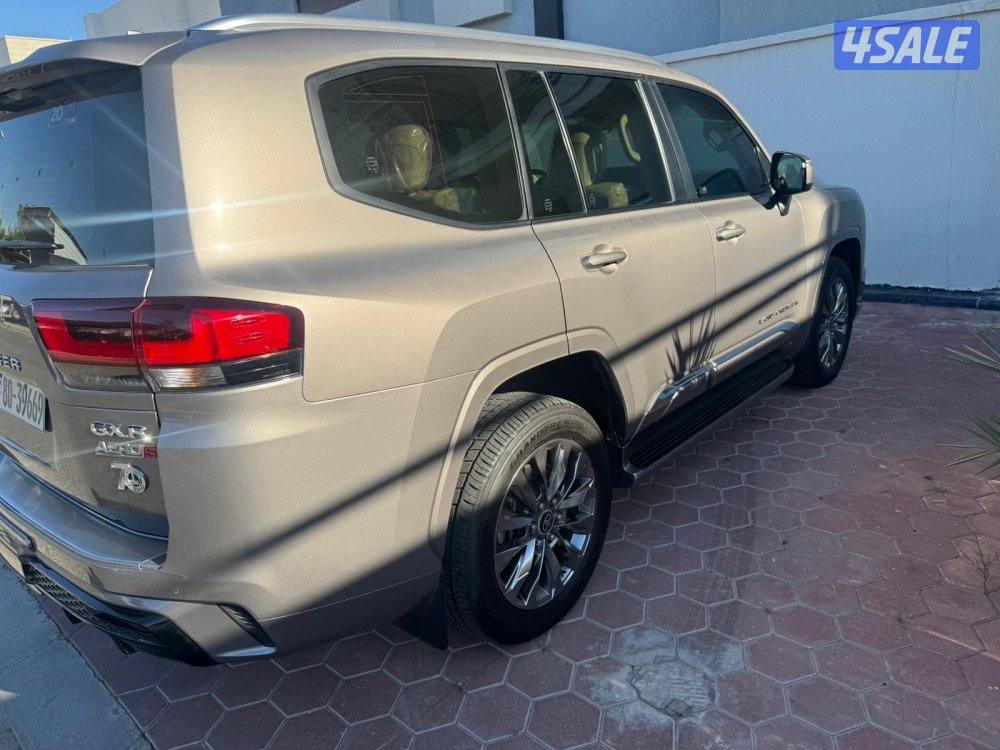 للبيع لاندكروز الساير ٢٠٢٤1