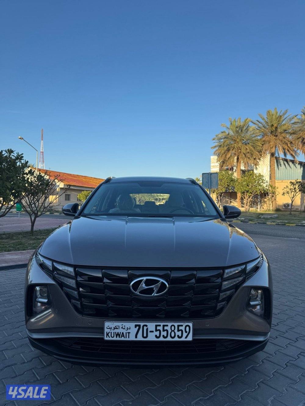 للبيع توسان 2023 ماشي 51 الف بحالة الوكالة الفل5