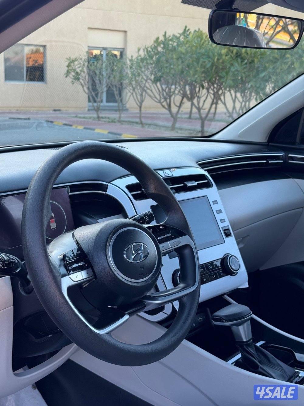 للبيع توسان 2023 ماشي 51 الف بحالة الوكالة الفل7