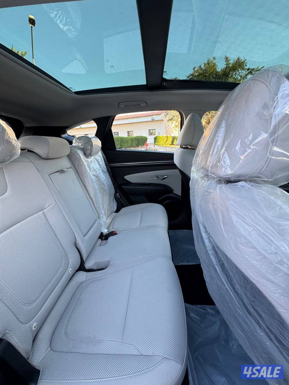 للبيع توسان 2023 ماشي 51 الف بحالة الوكالة الفل9