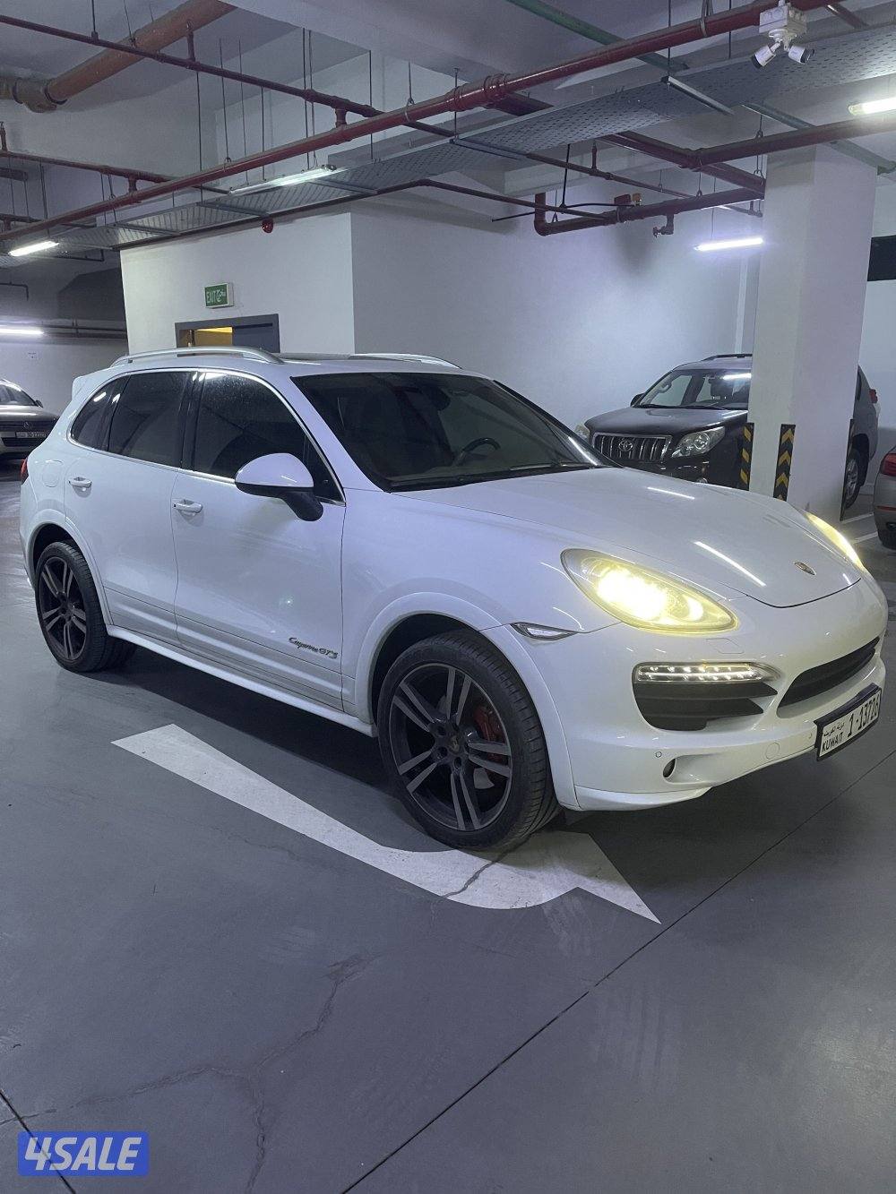 Porsche cayenne S (Gts specs) 180,000 km3