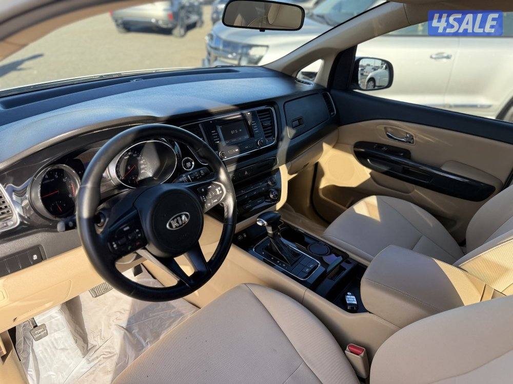 كيا كرنفال - موديل 2017 - عداد 195 - وارد الوكاله - شرط الفحص6