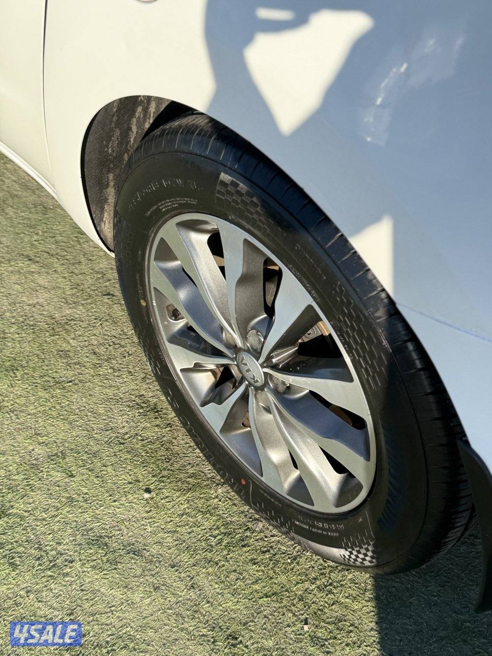 كيا كرنفال - موديل 2017 - عداد 195 - وارد الوكاله - شرط الفحص11