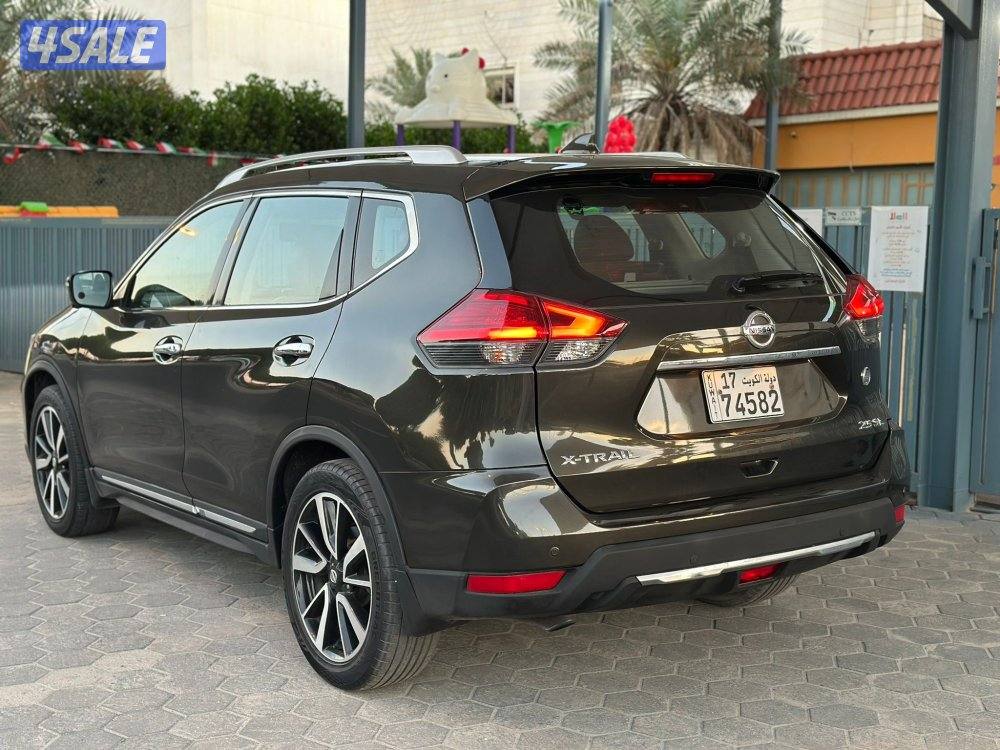 للبيع جيب نيسان اكس تريل 2020 ماشي 750