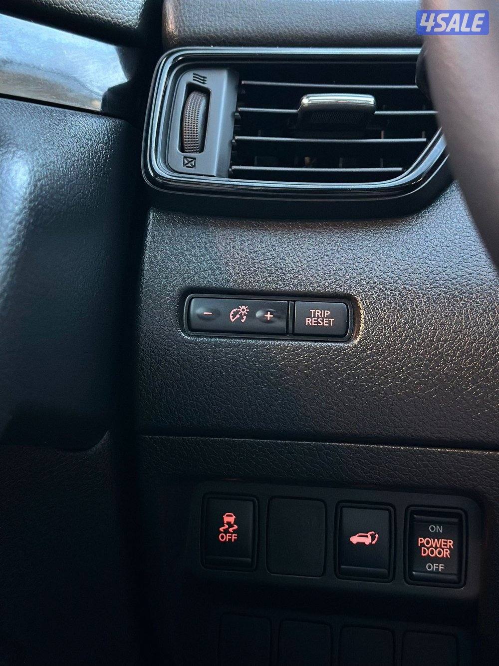 للبيع جيب نيسان اكس تريل 2020 ماشي 7513