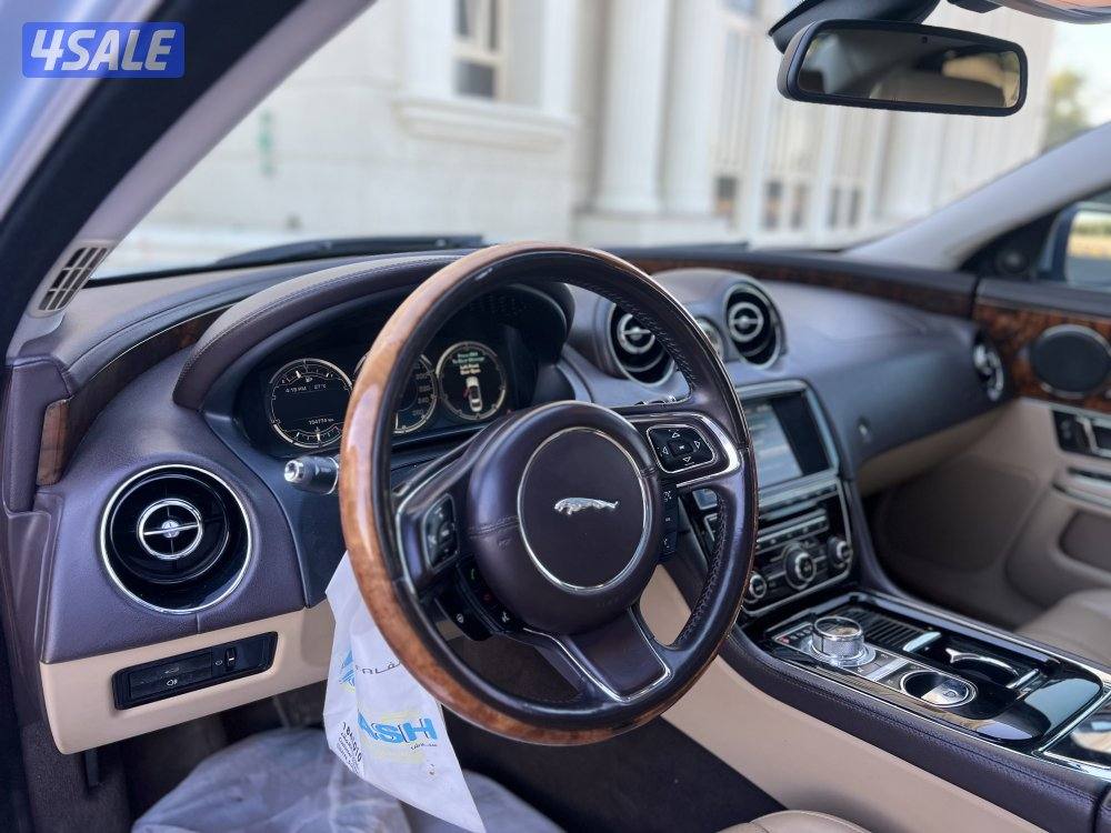 للبيع جاكور لارج موديل 20145