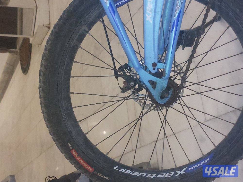 قاري جبال فيه معاونيات والقاري استخدامه خفيف ونادر اطلع فيه2