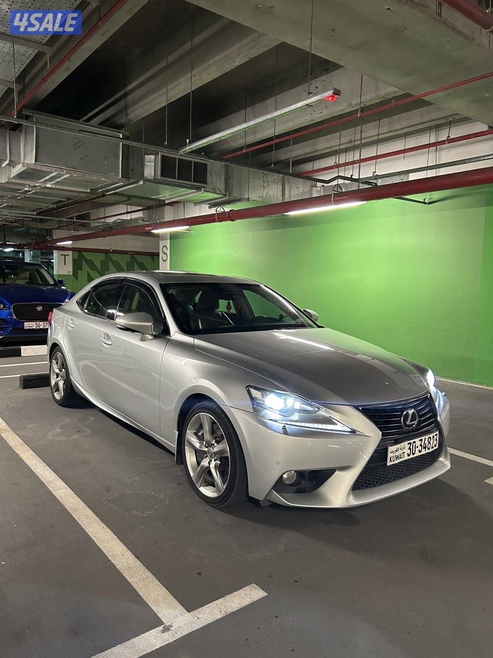 Lexus is 350-نظيفة جداً-كامل المواصفات-اعلى فئة-5