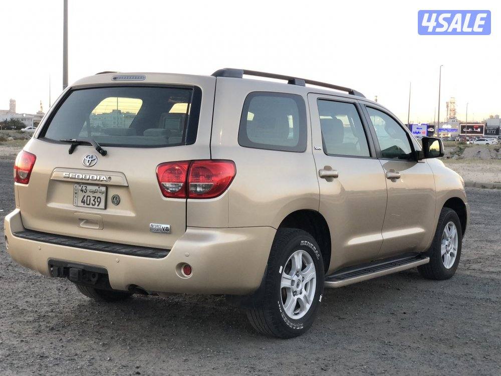 سيكويا موديل 2010  ماشي ٢١٦ الف شرط الفحص قير مكينة شاصي البدي اصباغ م2