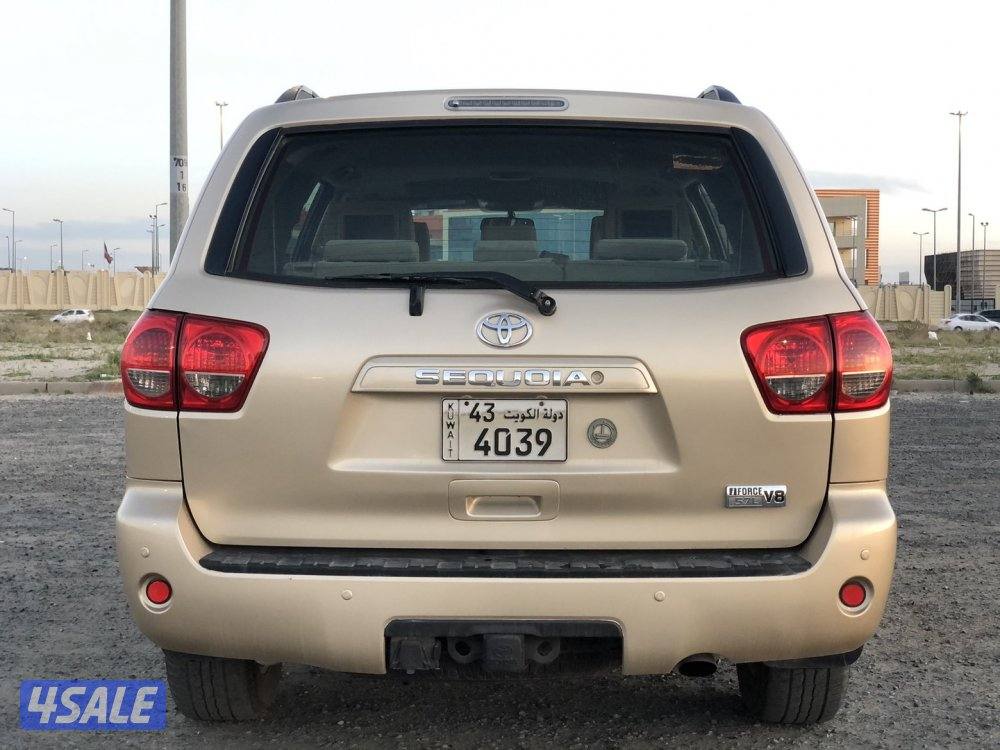 سيكويا موديل 2010  ماشي ٢١٦ الف شرط الفحص قير مكينة شاصي البدي اصباغ م3