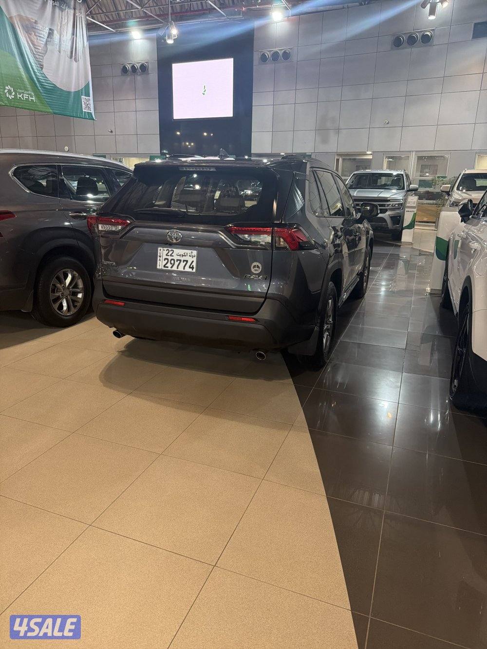 للبيع تويوتا راف فور1