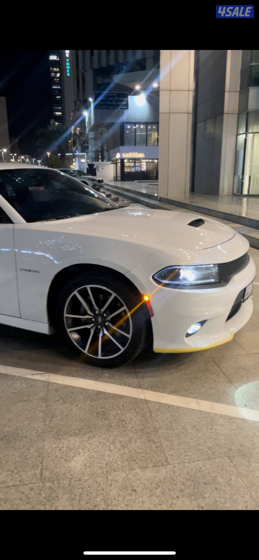 للبيع تشارجر RT+1