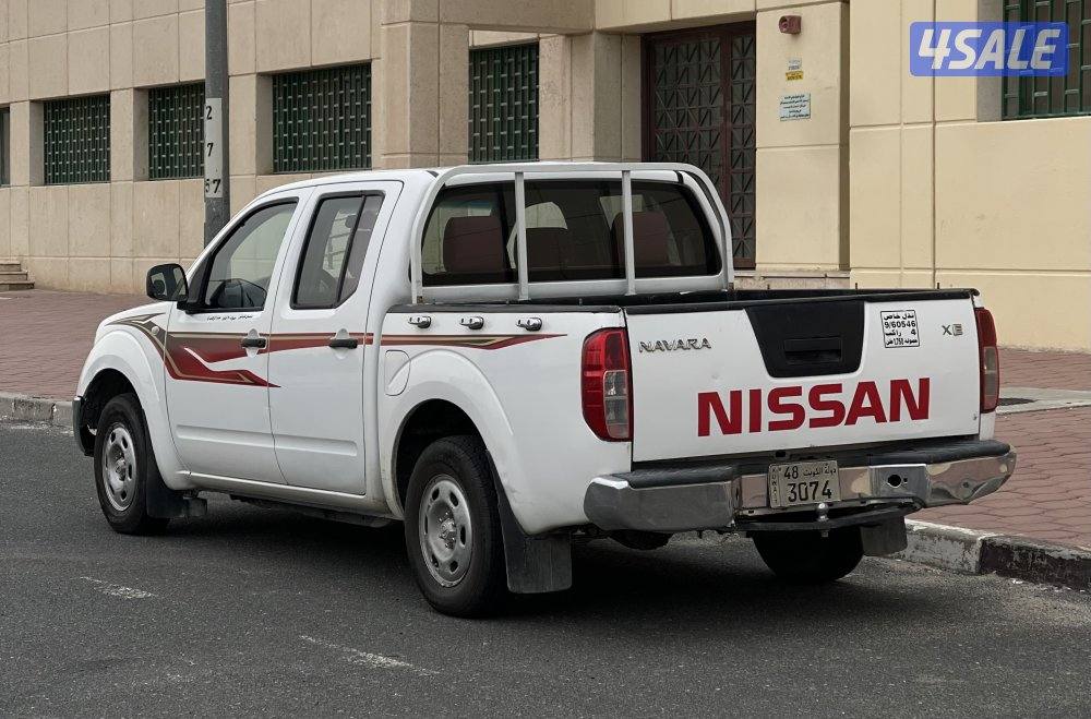 للبيع وانيت نافارا موديل 2009 قير عادي شرط الفحص2