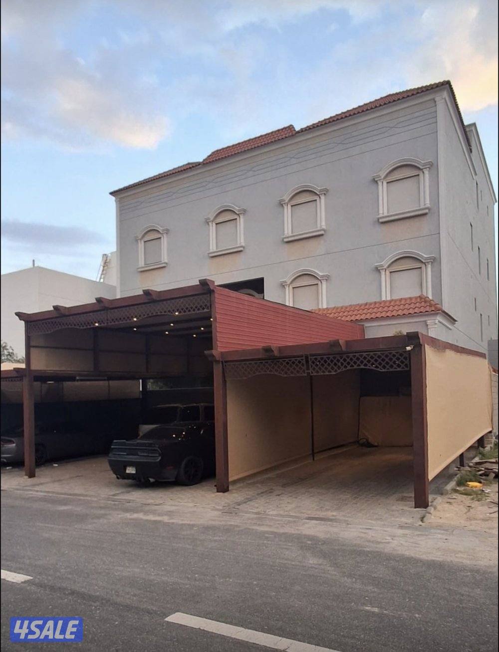 للبيع فيلا في قطاع C0