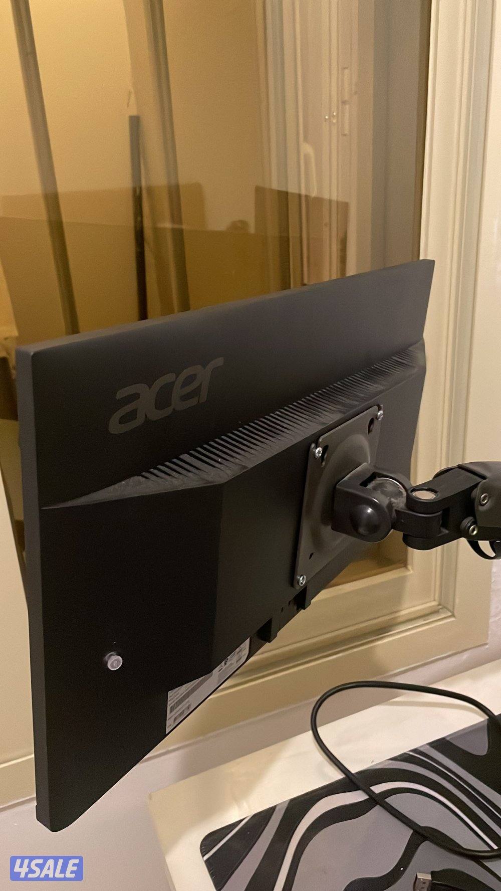 للبيع شاشتين قيمنق نضيفات0