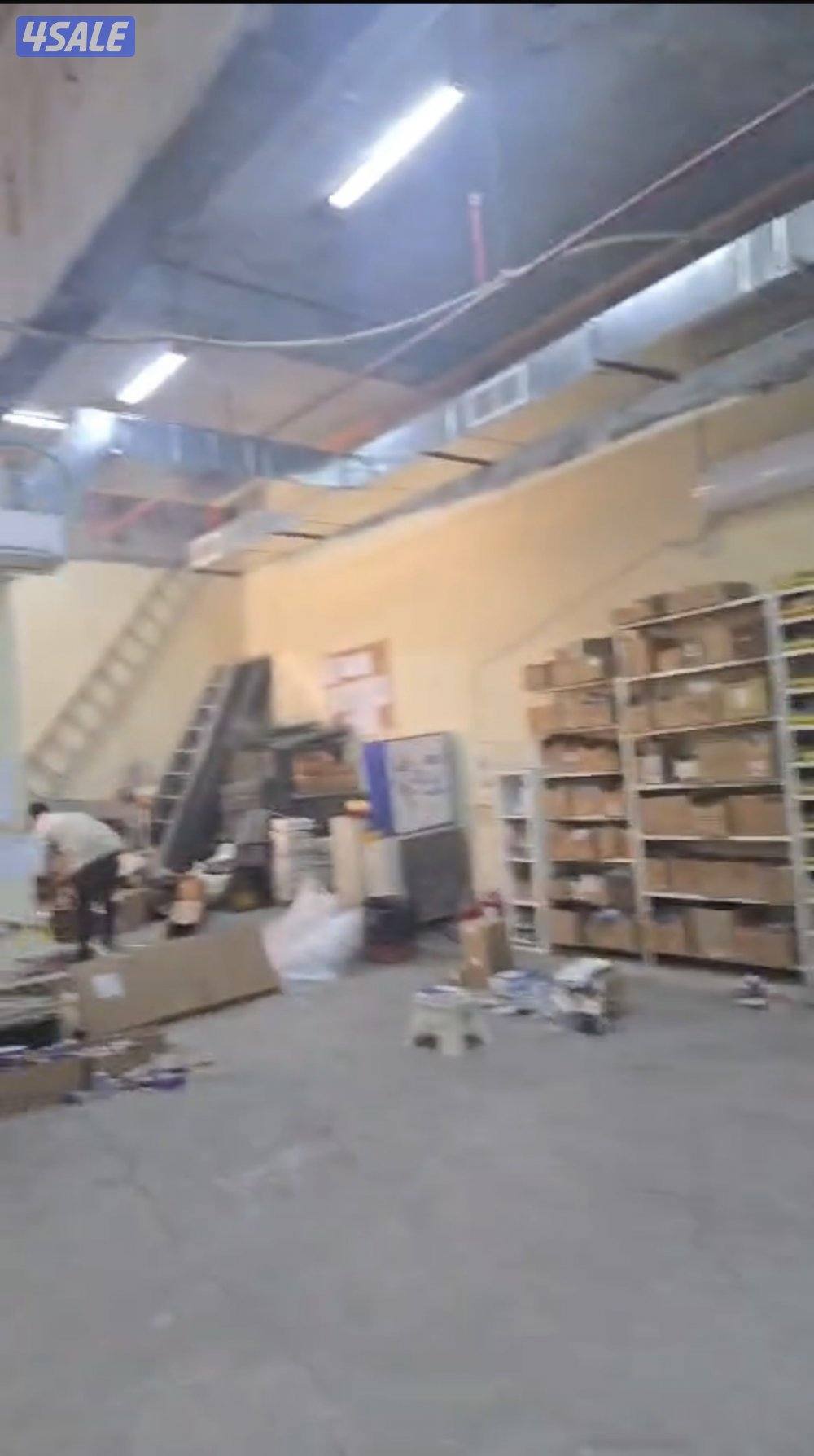 للايجار سرداب ٥٠٠م في الشويخ مرخص3