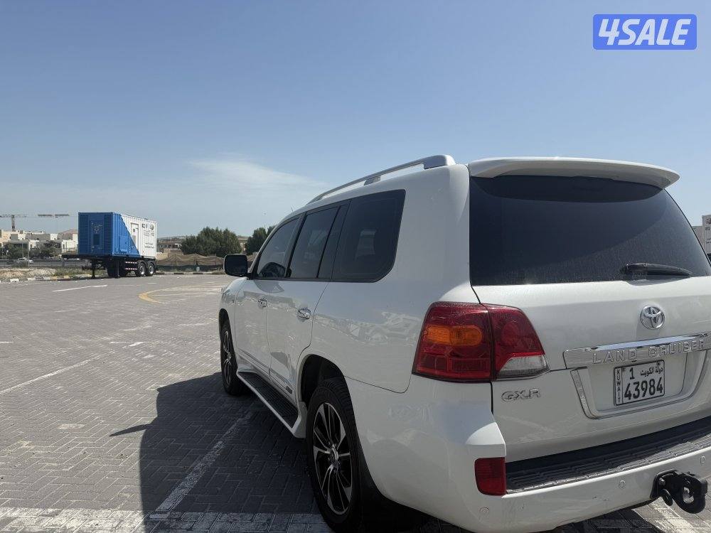 للبيع لاندكروزر 2010 شرط الفحص3