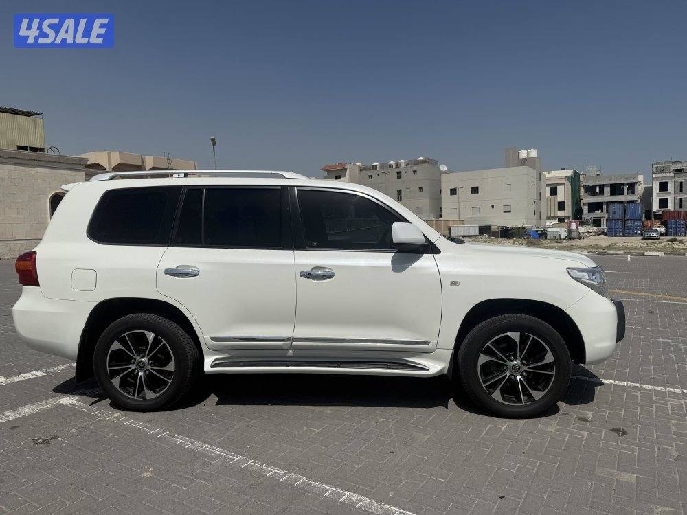 للبيع لاندكروزر 2010 شرط الفحص4