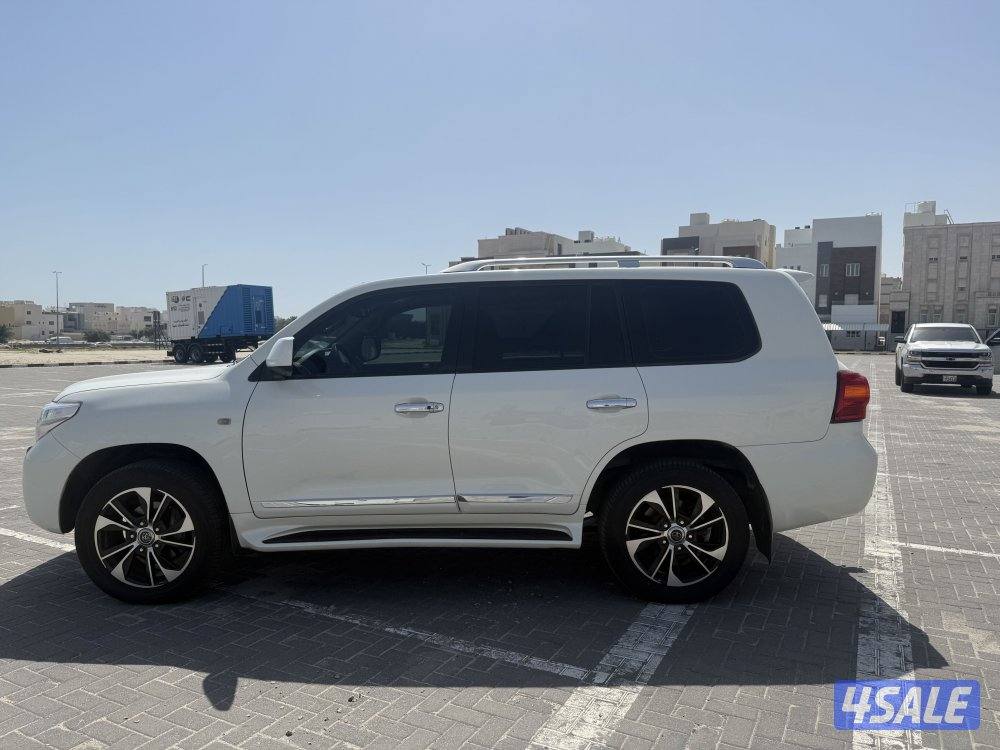 للبيع لاندكروزر 2010 شرط الفحص7