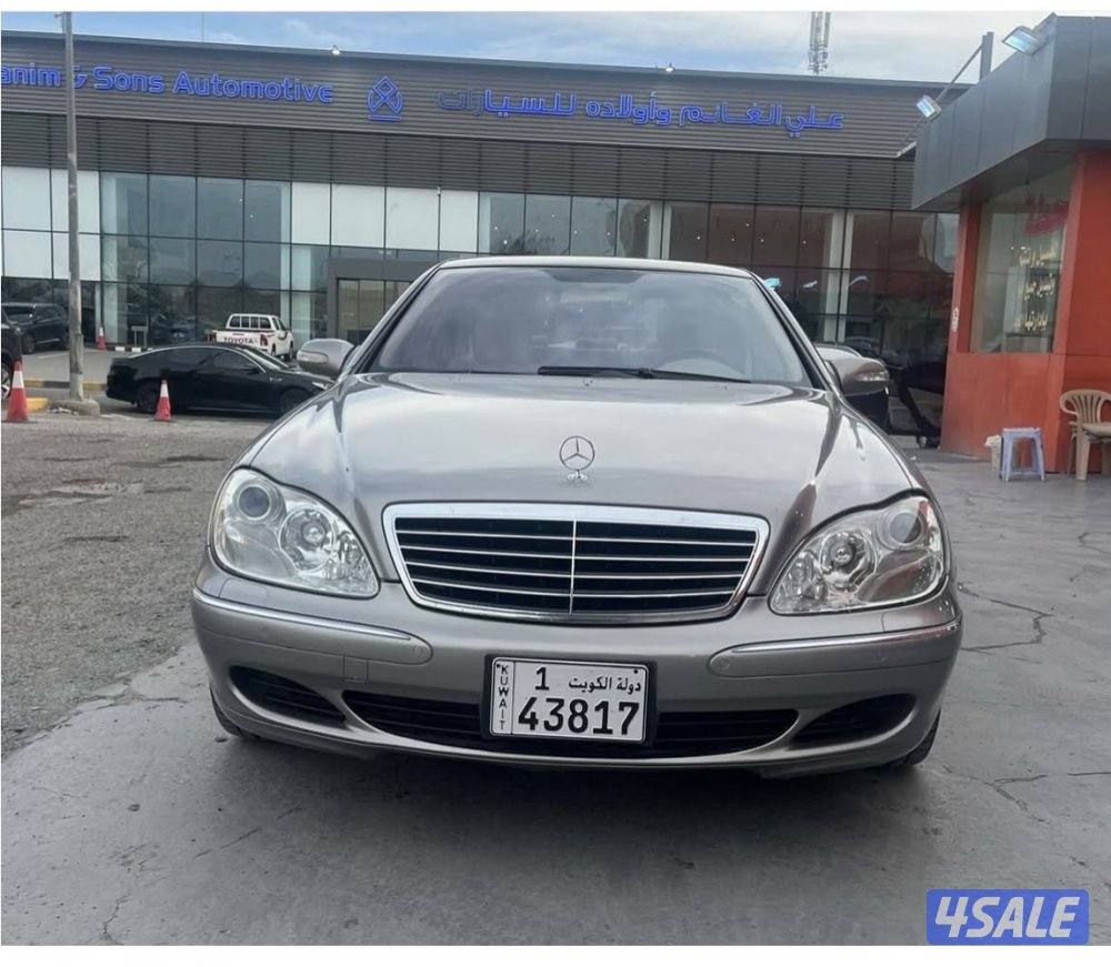 للبيع مرسيدس موديل 20052