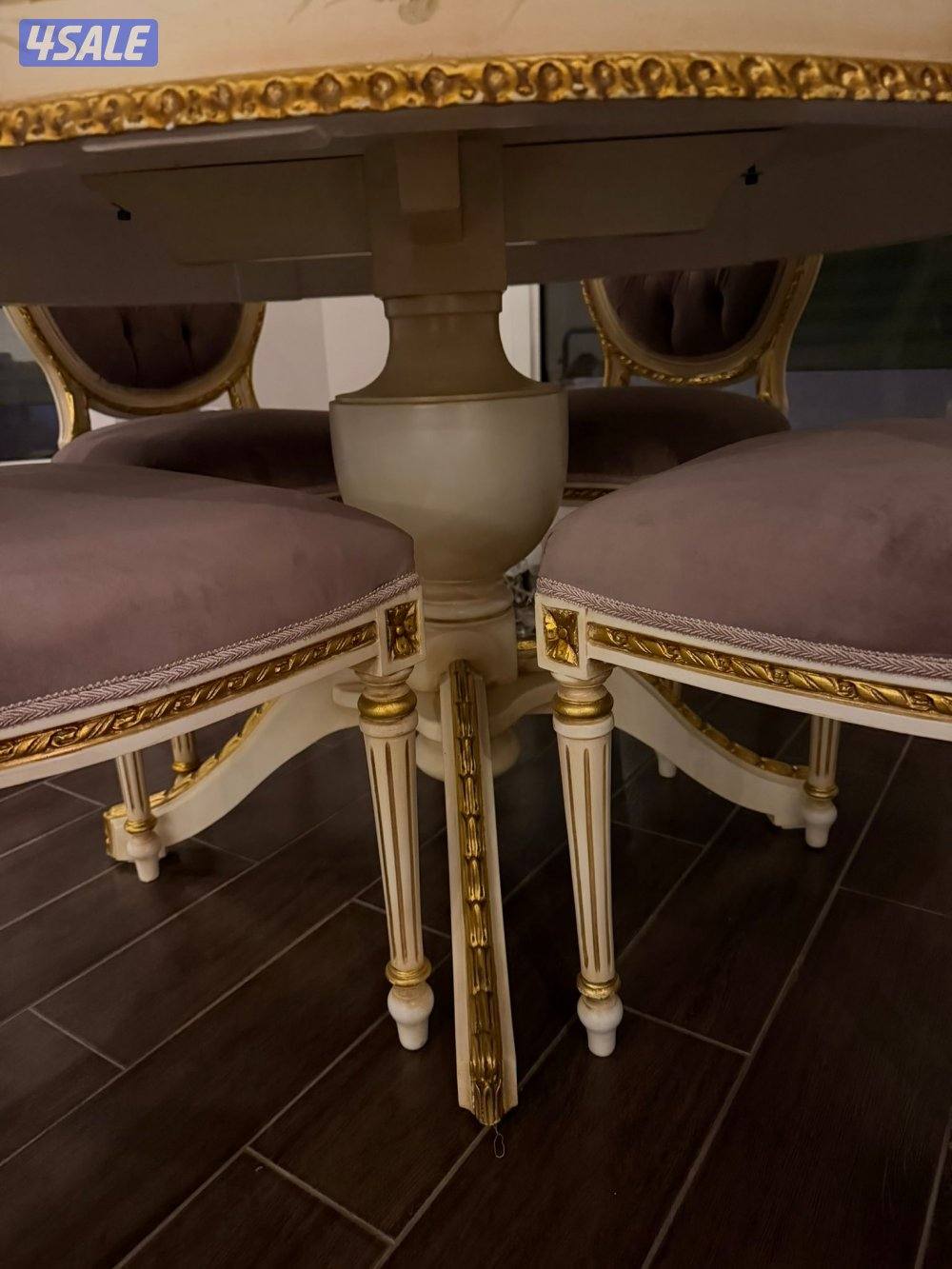 طاولة طعام كلاسيك فاخر (خشب زان أصلي) – قطر 12011