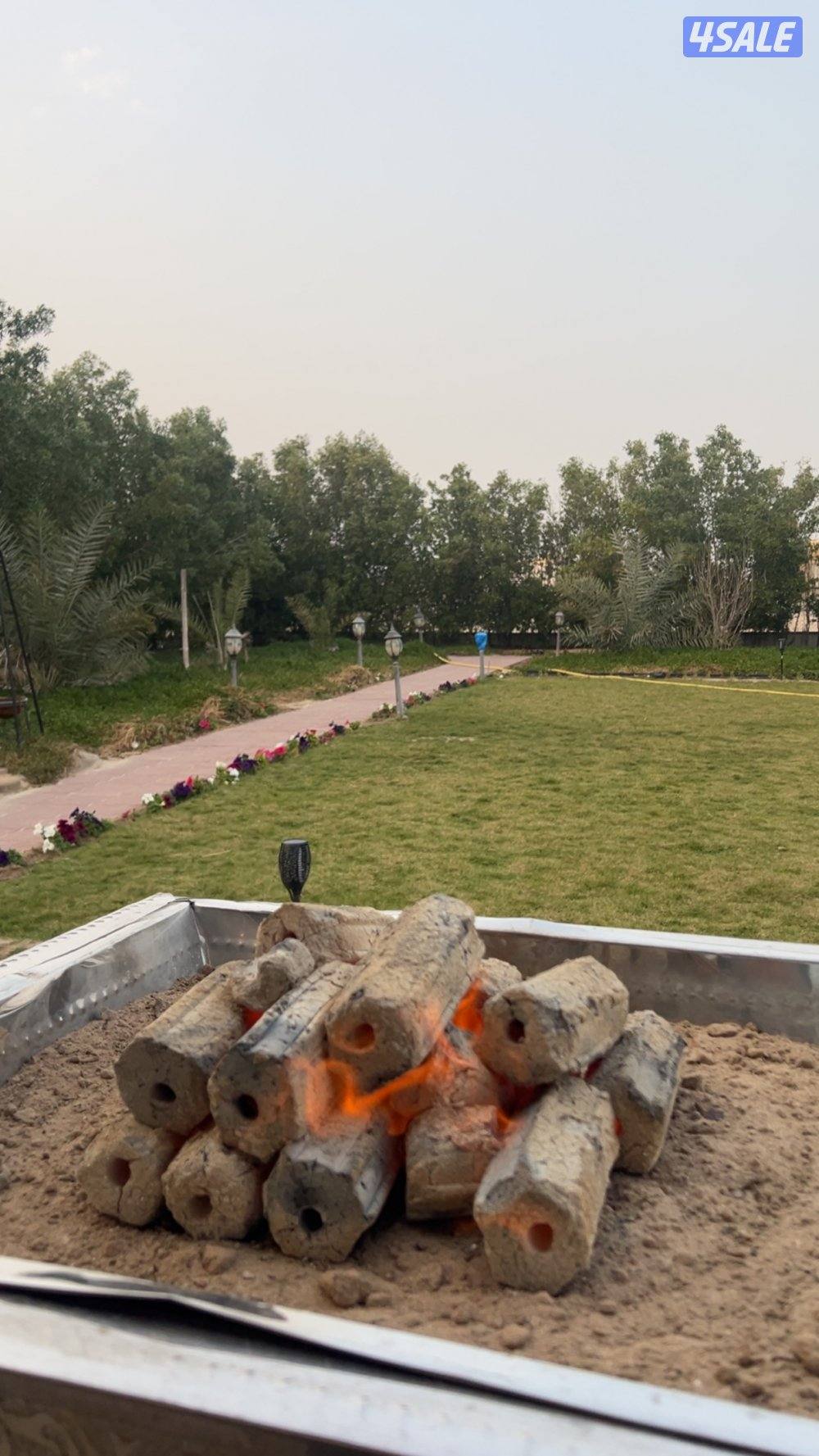 للأيجار استراحه مكونه 4غرف 3حمامات وصاله مطله على الحديقه الداخليه وال0