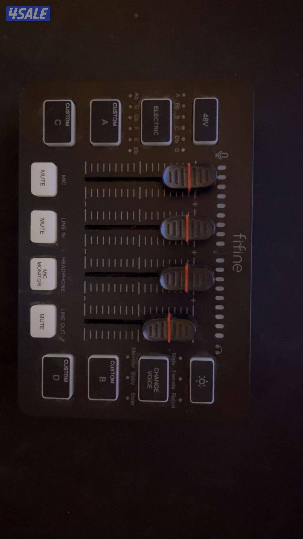 مايك ومكسر فيفاين يشتغلون مافيهم الا العافيه معاهم سلك  xlr0